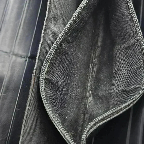 Belle de Jour Vernis Zippy Wallet - Picture 9 of 16